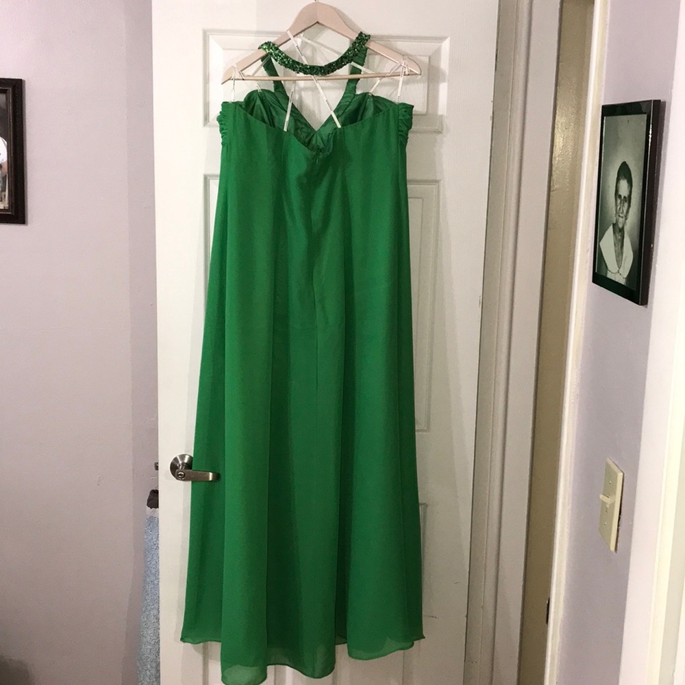 Dress - Picture 2 of 6